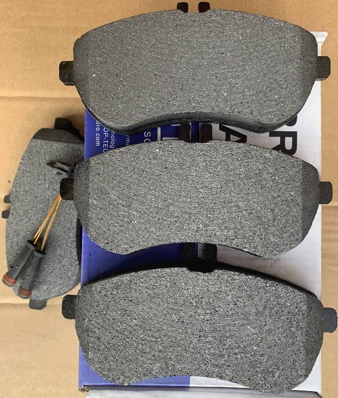 Front Brake Pads for Mercedes-Benz W204 C-Class C250 C300