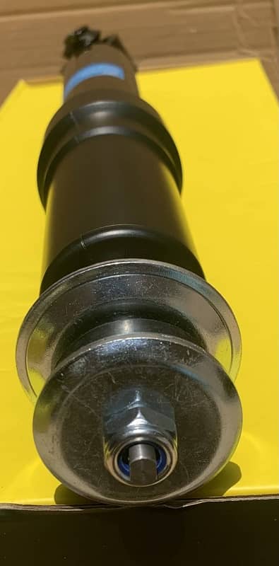 Front Shock absorber for Mercedes-Benz W163 ML320 ML350 (98-05)