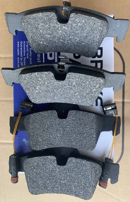 Rear Brake Pads for Mercedes-Benz W164 /ML350 X164/GL450 W251/ R350