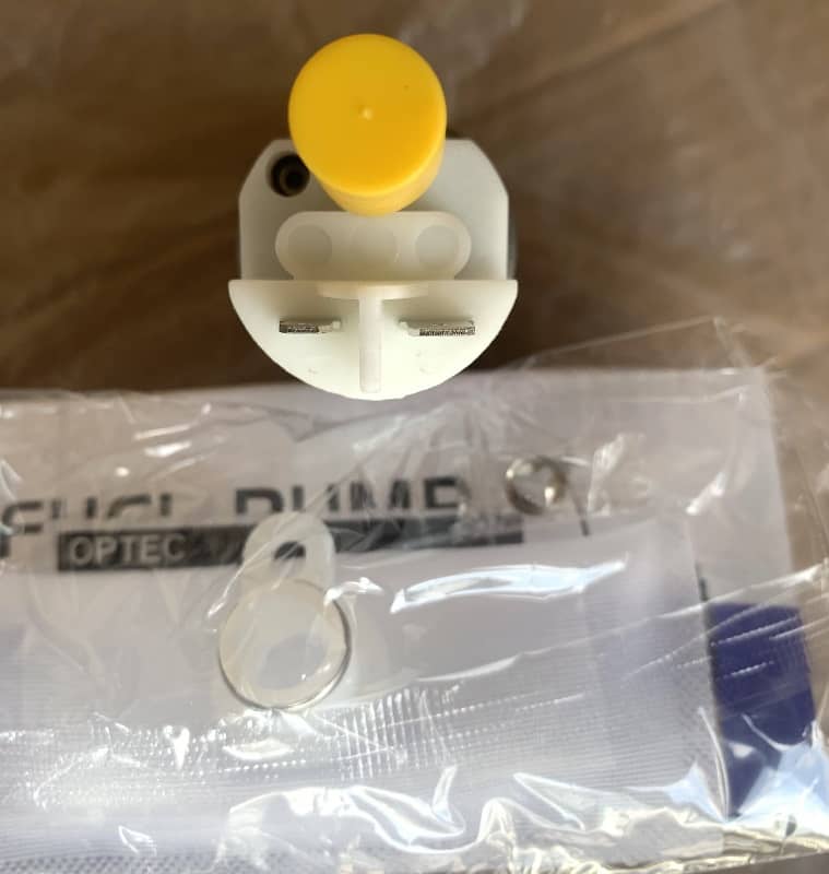ONLY FUEL PUMP FOR MERCEDES-BENZ W203 C240, C320. C230. COUPE/CONVERTIBLE, CLK320, CLK500
