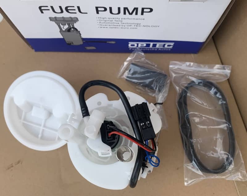 FUEL PUMP ASSEMBLY FOR MERCEDES-BENZ W203 C240, C320. C230. COUPE/CONVERTIBLE, CLK320, CLK500