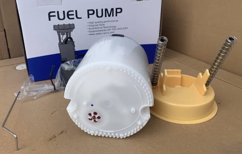 Fuel Pump Assembly for Mercedes W211 E320 E280 E500 CLS550 2002-2009