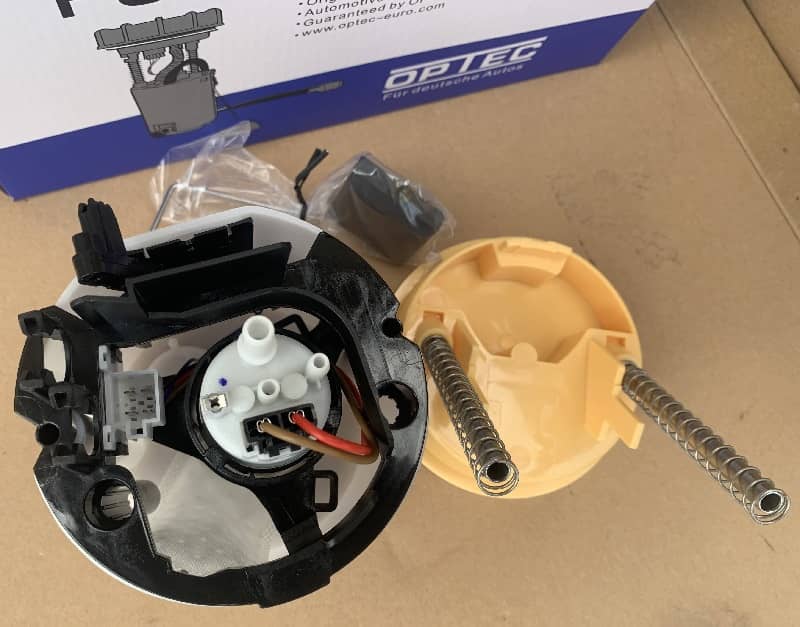 Fuel Pump Assembly for Mercedes W211 E320 E280 E500 CLS550 2002-2009