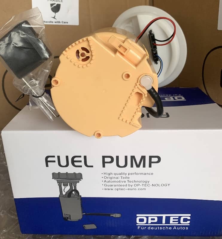 Fuel Pump Assembly For Mercedes-Benz S212 W212 09-10