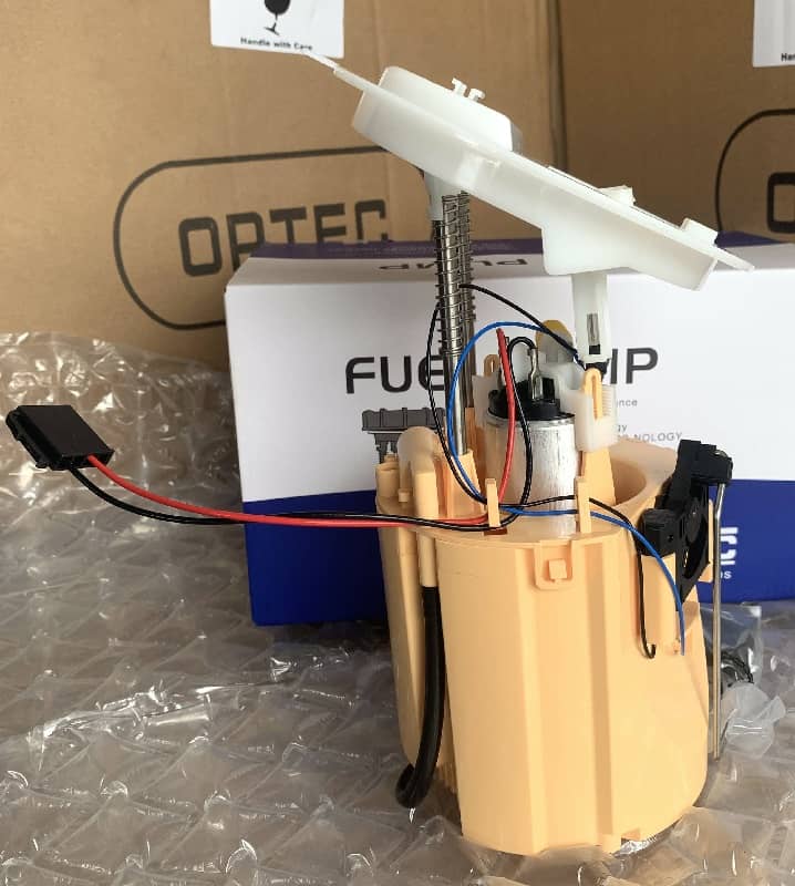 Fuel Pump Assembly For Mercedes-Benz W212 S212 Sedan Wagon 2.1-3.0L 2009
