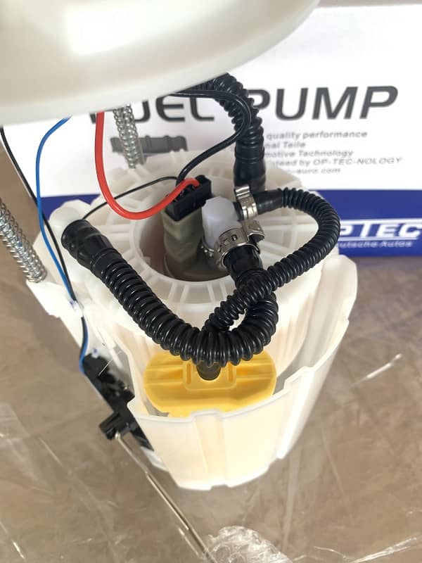Electric Fuel Pump Assembly For Mercedes-Benz W246 GLA 250 GLA 45 AMG CLA 250