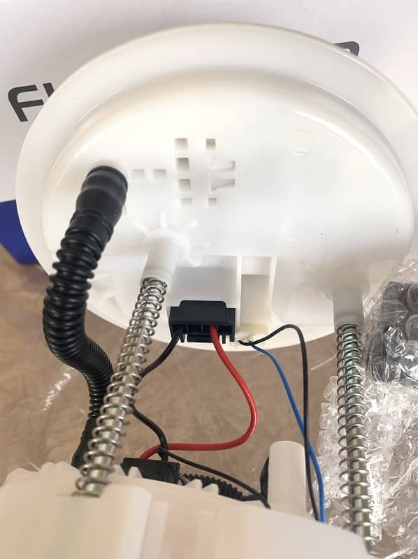 Electric Fuel Pump Assembly For Mercedes-Benz W246 GLA 250 GLA 45 AMG CLA 250