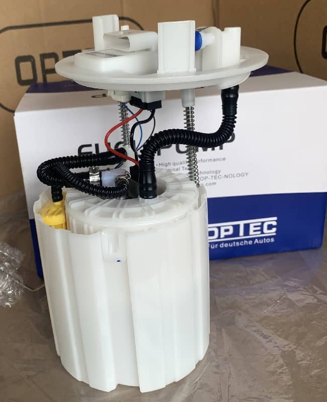 Electric Fuel Pump Assembly For Mercedes-Benz W246 GLA 250 GLA 45 AMG CLA 250