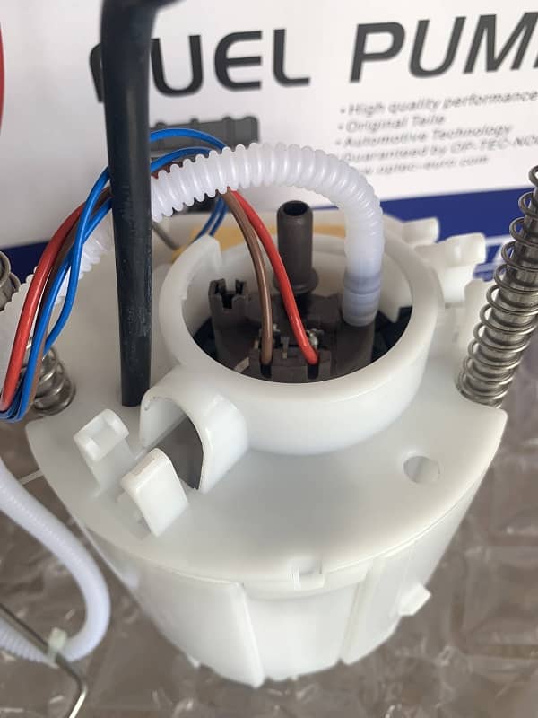 Fuel Pump Assembly For Mercedes-Benz  R350, r500